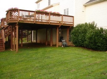 Large kitchen & screened porch