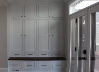 It is time to remodel your Kentlands kitchen as they are 25 years or older