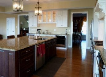 Large kitchen & screened porch